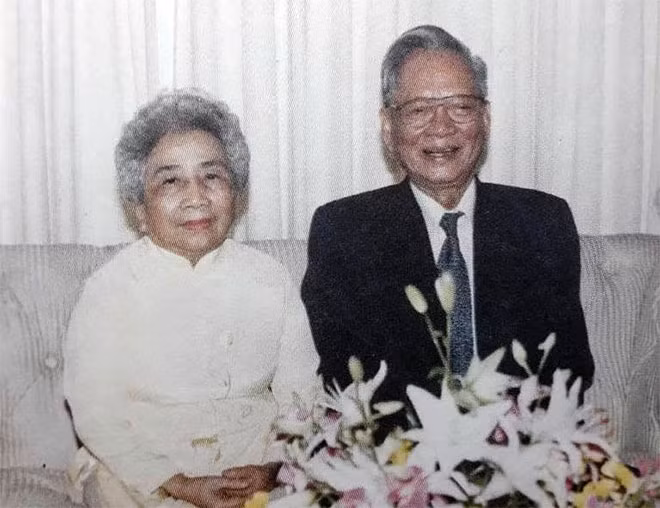 Đại tướng Lê Đức Anh và phu nhân Võ Thị Lê, năm 1997.