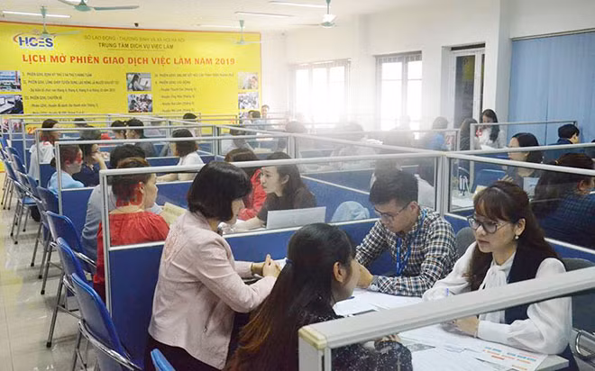 Sinh viên ra trường hiện nay thiếu nhiều kỹ năng để đáp ứng được thực tế công việc.