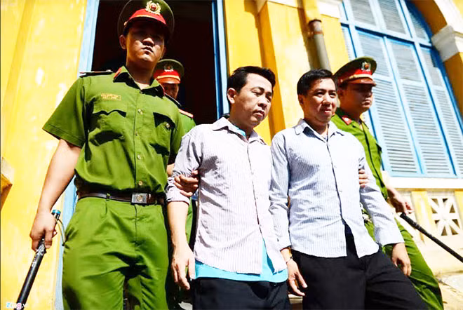Hai bị can chủ mưu Hùng và Cường. Hai bị can chủ mưu Hùng và Cường.