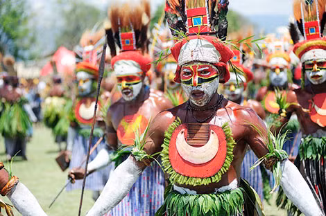 Những bộ lạc ở New Guinea có quy tắc ứng xử khác xa với luật pháp của các nhà nước hiện đại. Những bộ lạc ở New Guinea có quy tắc ứng xử khác xa với luật pháp của các nhà nước hiện đại.