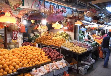 Giá thực phẩm ở Hong Kong cao gấp 3-5 lần so với mặt bằng giá cả ở Hà Nội hay TP Hồ Chí Minh. Giá thực phẩm ở Hong Kong cao gấp 3-5 lần so với mặt bằng giá cả ở Hà Nội hay TP Hồ Chí Minh.