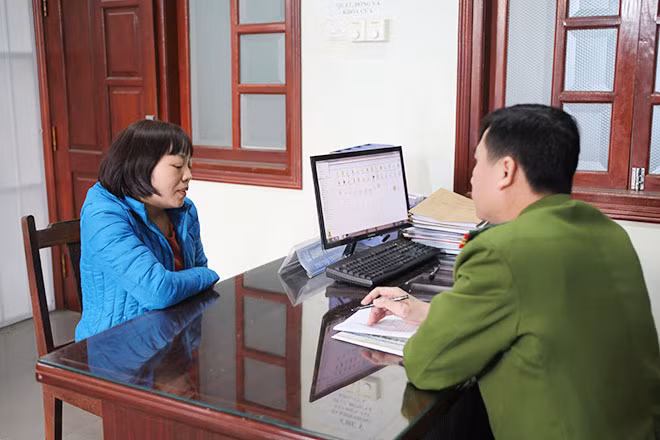 Đào Thị Thanh Bình tại cơ quan Công an. Đào Thị Thanh Bình tại cơ quan Công an.