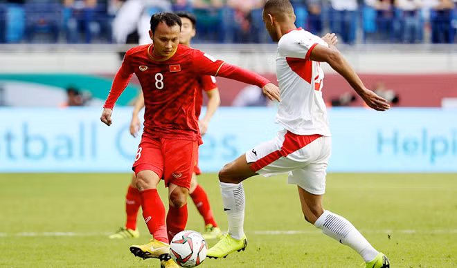 Trọng Hoàng thi đấu xuất sắc ở AFF Cup 2018 và Asian Cup 2019.