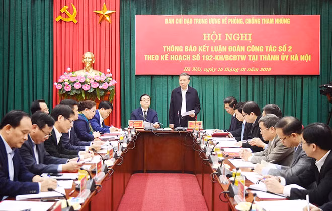 Thượng tướng Tô Lâm, Ủy viên Bộ Chính trị, Phó trưởng ban Chỉ đạo Trung ương về phòng, chống tham nhũng, Bộ trưởng Bộ Công an, Trưởng đoàn công tác số 2 phát biểu kết luận hội nghị.