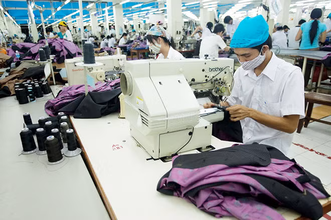Doanh nghiệp cần phải xây dựng được nền tảng năng lực cạnh tranh trên cơ sở sản xuất và chất lượng sản phẩm. (Ảnh minh hoạ internet)