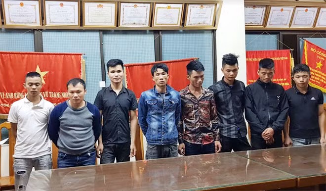 Nhóm đối tượng bắt giữ người trái pháp luật. Nhóm đối tượng bắt giữ người trái pháp luật.