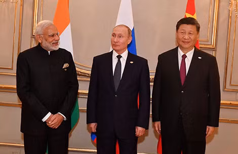 Thủ tướng Ấn Độ Modi, Tổng thống Nga Putin và Chủ tịch Trung Quốc Tập Cận Bình gặp nhau bên lề G20.