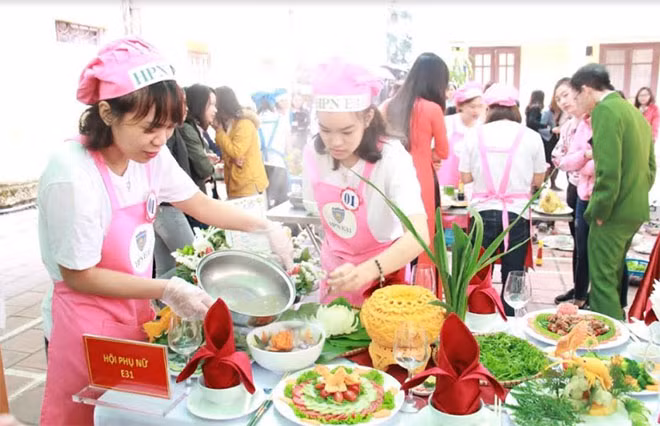 Hội thi nấu ăn giỏi với chủ đề “Ẩm thực 3 miền”. Hội thi nấu ăn giỏi với chủ đề “Ẩm thực 3 miền”.