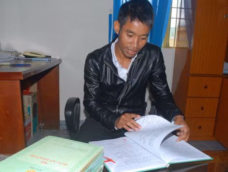 Theo anh Dơng Gur Ha Tang, nhân viên Tư pháp xã Đạ Sar, thống kê sơ bộ trong những năm qua có tới 50% trẻ của xã khai sinh với tên ngoại. Theo anh Dơng Gur Ha Tang, nhân viên Tư pháp xã Đạ Sar, thống kê sơ bộ trong những năm qua có tới 50% trẻ của xã khai sinh với tên ngoại.