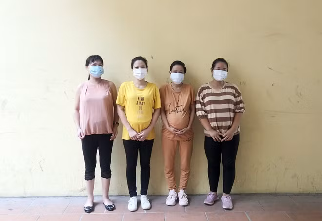 4 phụ nữ bị phát hiện kịp thời có hành vi xuất cảnh trái phép.