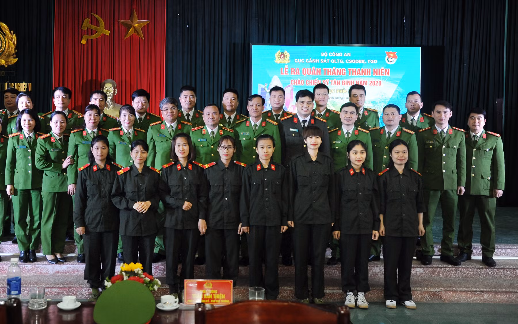 Công an xã kể chuyện vận động người hoàn lương hướng thiện ảnh 2