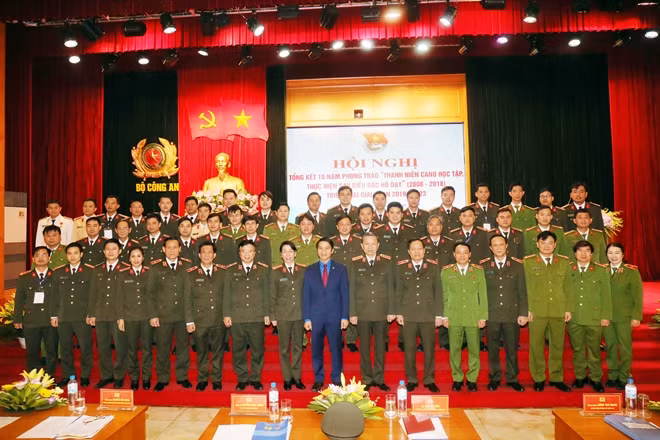 Bộ trưởng Tô Lâm và đồng chí Nguyễn Ngọc Lương cùng các đại biểu tham dự Hội nghị.