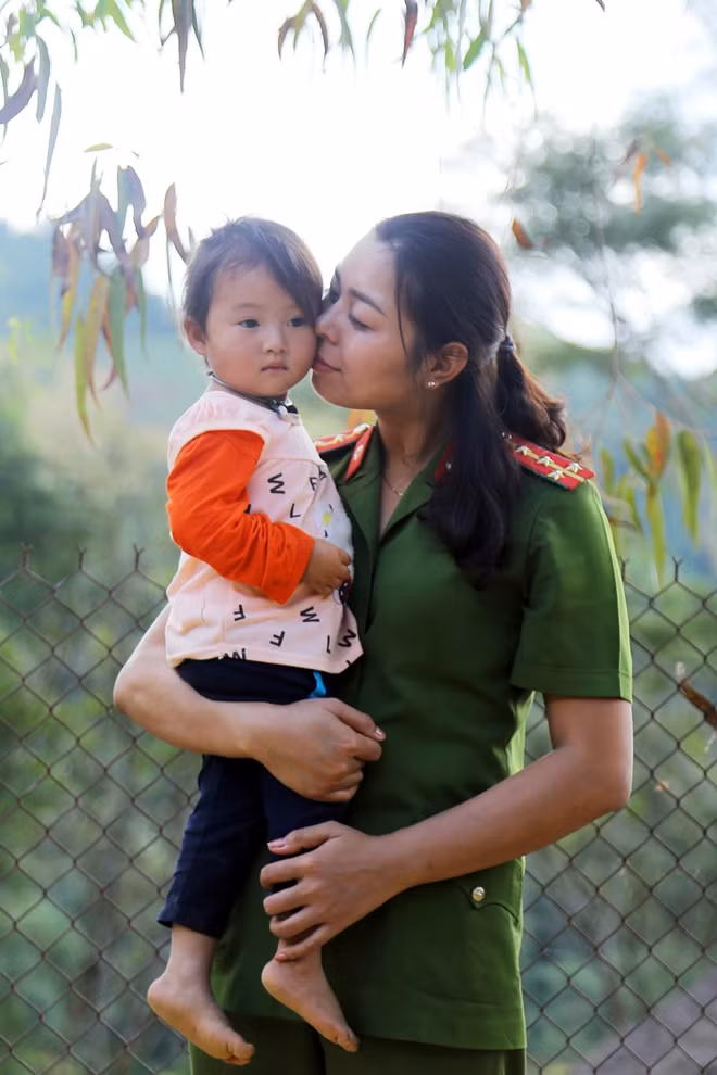 Khi được gắn kết giữa người nuôi – em nuôi, sẽ luôn có sự gắn bó đặc biệt và thân thiết.