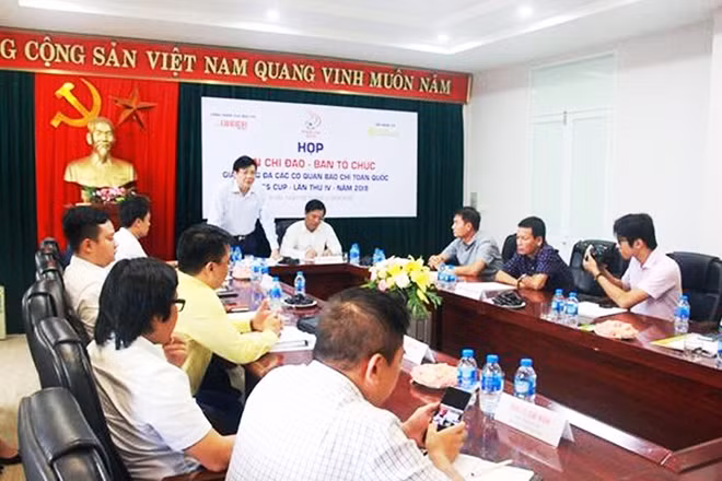 Ban Chỉ đạo và Ban Tổ chức giải bóng đá các cơ quan báo chí toàn quốc Press Cup 2019 họp triển khai mùa giải mới.