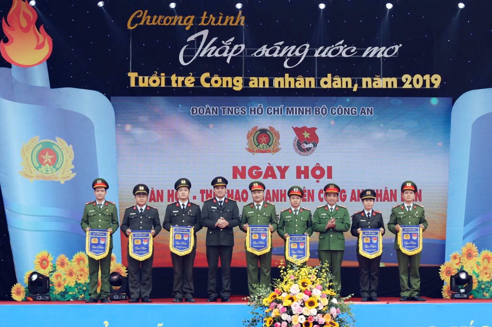 Ngày hội “Sắc Xuân trên mọi miền Tổ quốc” sẽ diễn ra ngày 12 đến 13/2 ảnh 2