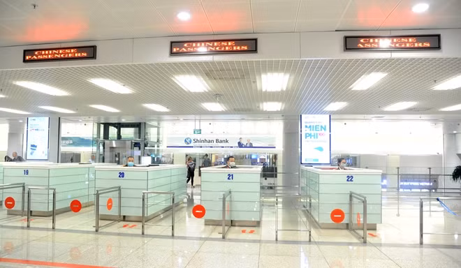 Có khu vực kiểm soát nhập cảnh riêng cho các chuyến bay có công dân Trung Quốc.
