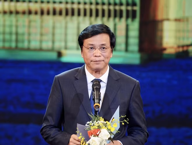 Đồng chí Nguyễn Hạnh Phúc, Tổng Thư ký Quốc hội, Chủ nhiệm Văn phòng Quốc hội, Trưởng ban Chỉ đạo Giải phát biểu tổng kết cuộc thi.