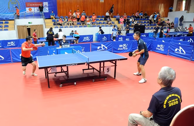 Ngay sau lễ khai mạc, các trận đấu đã diễn ra sôi nổi trong sự hào hứng của các vận động viên.
