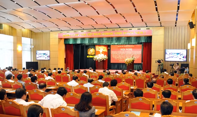 Toàn cảnh hội nghị.