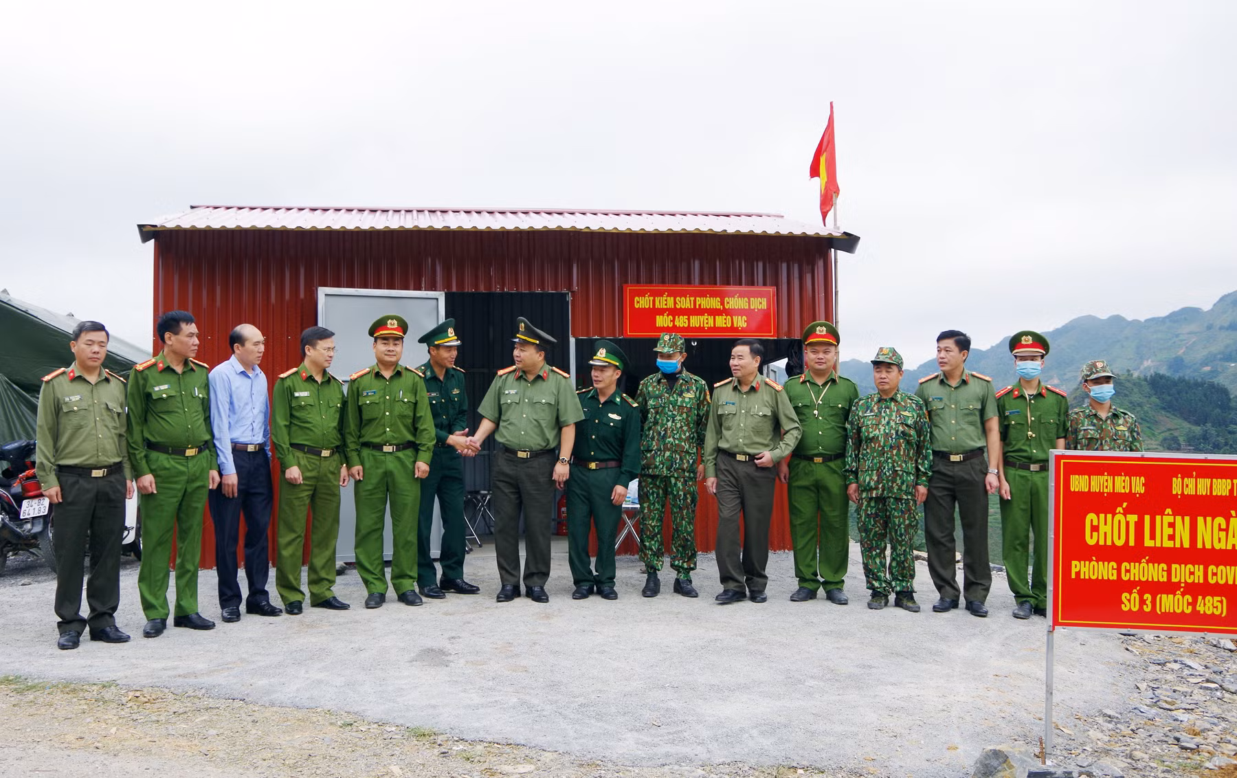 Công an tỉnh Hà Giang đón nhận Huân chương Chiến công hạng Ba ảnh 4