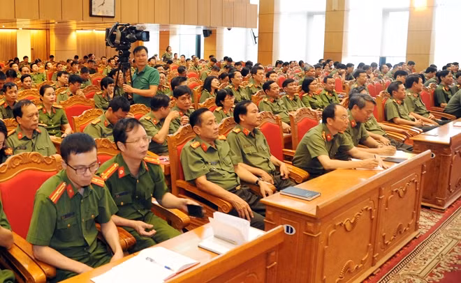 Các đại biểu tham dự Hội nghị.