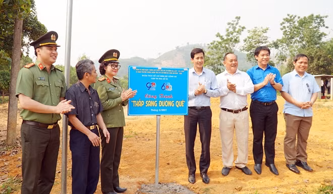 Nhiều công trình thanh niên được triển khai trên địa bàn như "thắp sáng đường quê", khu vui chơi trẻ em"...
