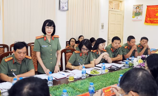 Các đại biểu đã có những đóng góp, ý kiến sôi nổi tại buổi làm việc.