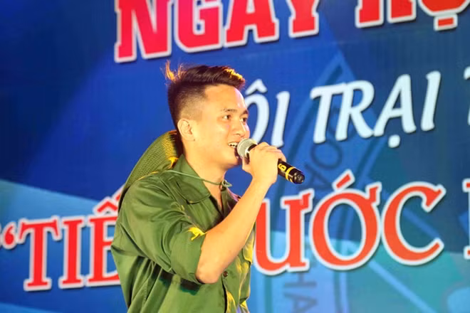 Về tình yêu quê hương, đất nước, truyền thống thanh niên bộ đội cụ Hồ...