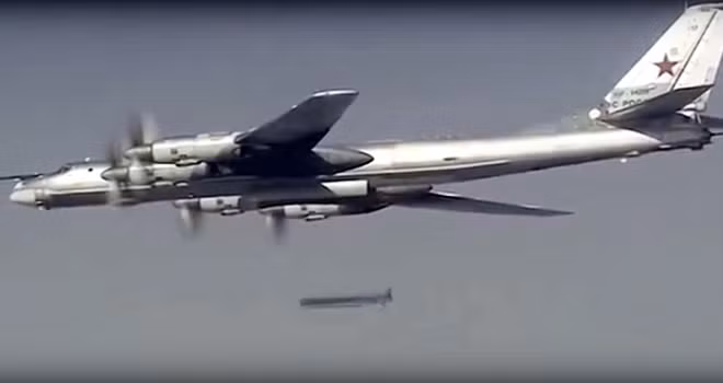 "Gấu trắng" Tupolev Tu-95 phóng tên lửa Raduga Kh-101 tiêu diệt IS ở Syria