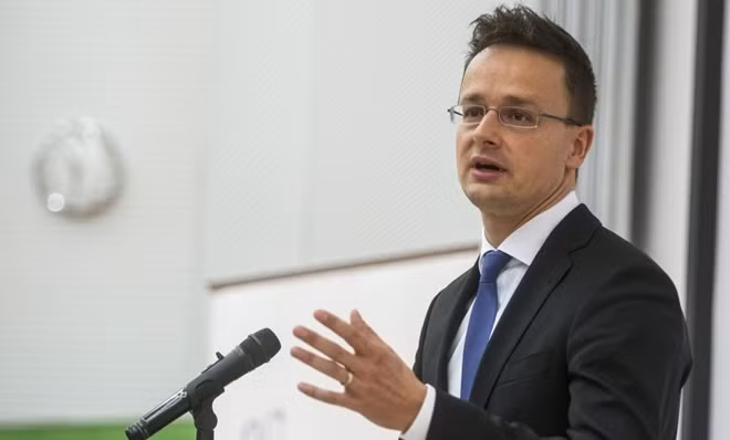 Bộ trưởng Ngoại giao kiêm Thương mại Hungary Szijjarto