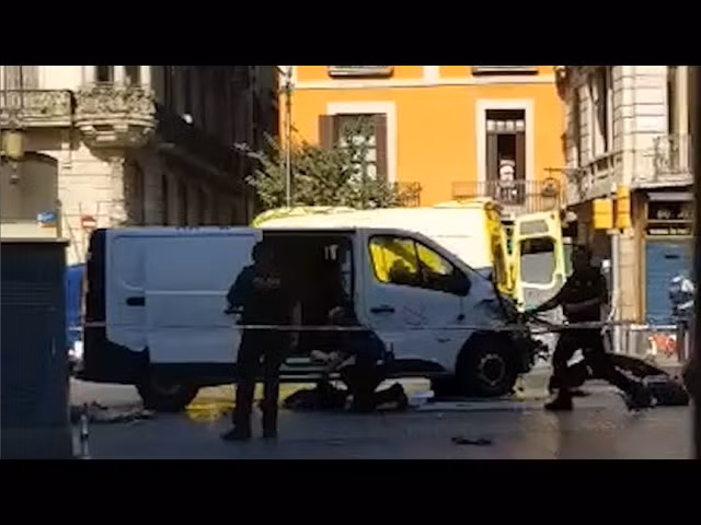 Cảnh sát Tây Ban Nha đã tiêu diệt 5 tên khủng bố ở Cambrils sau vụ tấn công Barcelona.Ảnh: AP