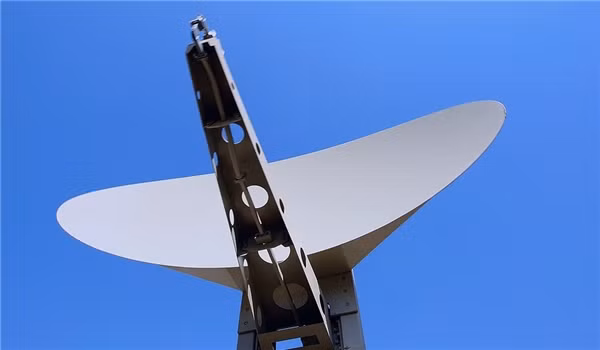Radar Afaq bảo vệ bờ biển của quân đội Iran. Ảnh: Fars Radar Afaq bảo vệ bờ biển của quân đội Iran. Ảnh: Fars