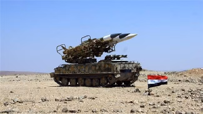 Hệ thống phóng không của Quân đội Syria ở ngoại ô Damascus. Ảnh: Press TV Hệ thống phóng không của Quân đội Syria ở ngoại ô Damascus. Ảnh: Press TV