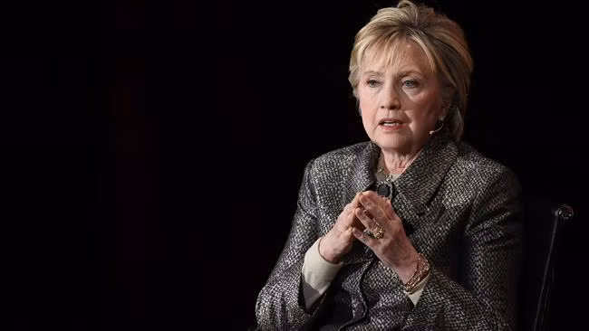Cựu Ngoại trưởng Mỹ Hillary Clinton tuyên bố từ giã sự nghiệp chính trị hôm 10-9. Ảnh: CBS