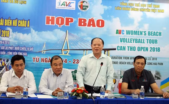 Ông Phạm Văn Luận – Phó Giám đốc Sở VHTT&DL TP Cần Thơ thông tin về giải đấu.