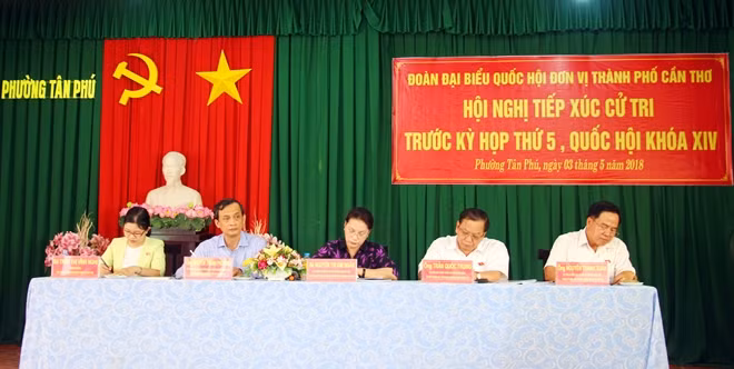 Đoàn Đại biểu QH TP Cần Thơ lắng nghe ý kiến cử tri trước kì họp thứ 5.