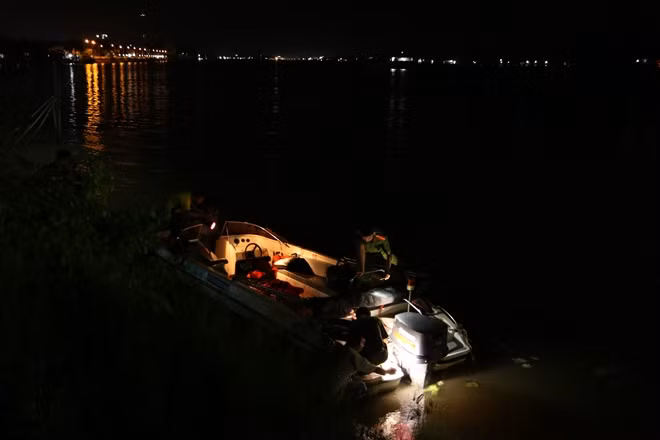 Một tuần qua, lực lượng chức năng cùng gia đình đã tích cực tìm kiếm Đại úy Huỳnh Thanh Danh.