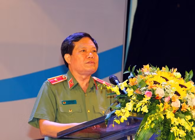 Thiếu tướng Đào Gia Bảo phát biểu tại Liên hoan.