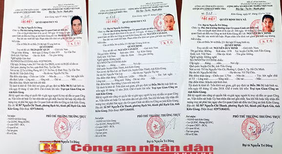 Quyết định truy nã đặc biệt 3 phạm nhân trốn khỏi Trại tạm giam Công an tỉnh Kiên Giang. Quyết định truy nã đặc biệt 3 phạm nhân trốn khỏi Trại tạm giam Công an tỉnh Kiên Giang.