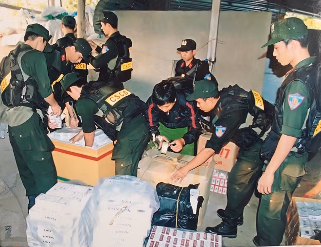 Thuốc lá điếu nhập lậu tại biên giới Tây Nam - vấn đề “nóng” được quan tâm.