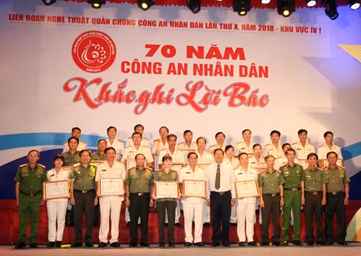 Khai mạc Liên hoan văn nghệ quần chúng lực lượng CSND ảnh 7