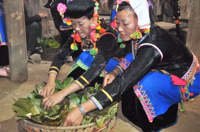 Các gia đình phải tự tay chuẩn bị lễ từ nhiều ngày trước