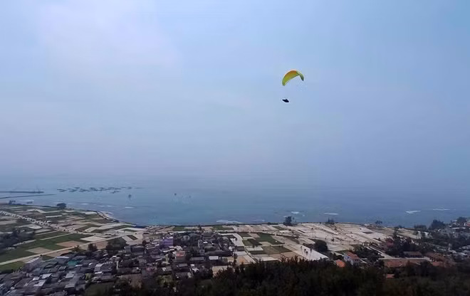 Ngắm huyện đảo từ trên cao cùng phi công hứa hẹn trở thành cuộc phiêu lưu thú vị cho du khách