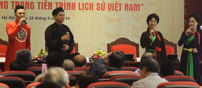 Các nghệ sĩ trình diễn, giới thiệu di sản văn hóa phi vật thể của Việt Nam được công nhận là di sản văn hóa nhân loại tại hội thảo&nbsp;