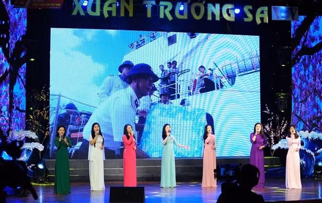 "Xuân Trường Sa" là cầu nối tình cảm giữa đất liền và biển đảo