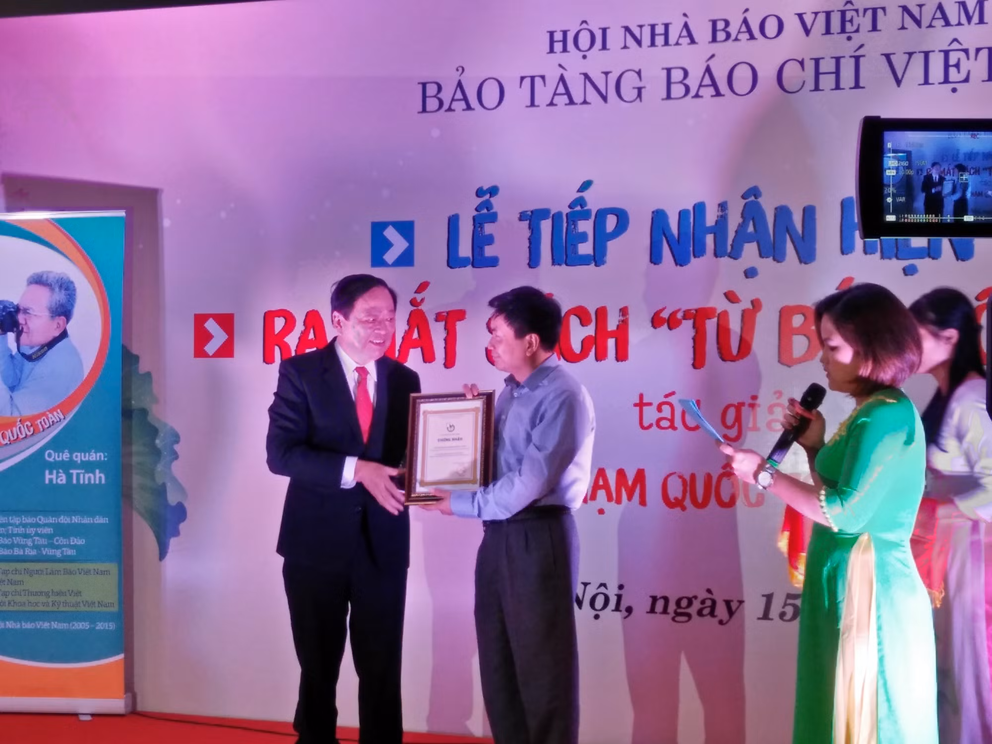 Tiếp nhận hàng loạt hiện vật, tư liệu quý về báo chí Việt Nam