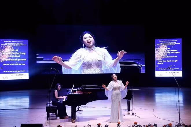 Thí sinh tranh tài hạng mục Thanh nhạc