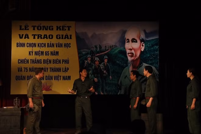 Cảnh trong vở "Đôi mắt"