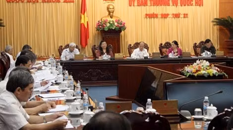 Còn nhiều ý kiến khác nhau khi thảo luận BLTTHS sửa đổi tại phiên họp UBTV Quốc hội. Còn nhiều ý kiến khác nhau khi thảo luận BLTTHS sửa đổi tại phiên họp UBTV Quốc hội.
