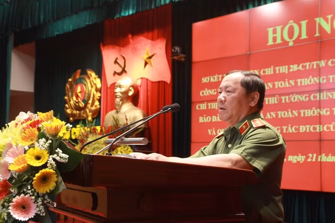Trung tướng Hoàng Phước Thuận, Cục trưởng Cục An ninh mạng phát biểu tại Hội nghị.